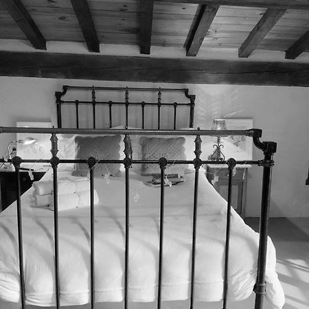 La Grulla Gris Guest House Perales del Puerto ภายนอก รูปภาพ